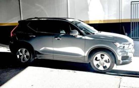 VOLVO XC40 2.0 T4 GASOLINA MOMENTUM GEARTRONIC